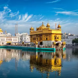 Sikh gurdwara Golden Temple, 'Harmandir Sahib' and water tank in Amritsar, Punjab, India