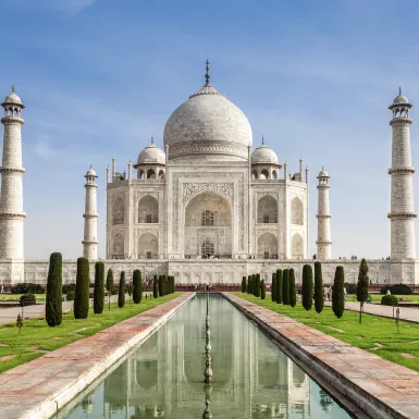 Front exterior view of the Taj Mahal in India