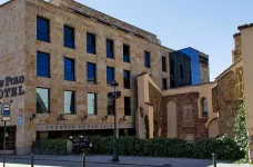 Exterior of the San Polo Hotel in Salamanca, Spain