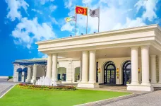 Exterior view of the entrance to the Kingsbury Colombo Hotel in Sri Lanka