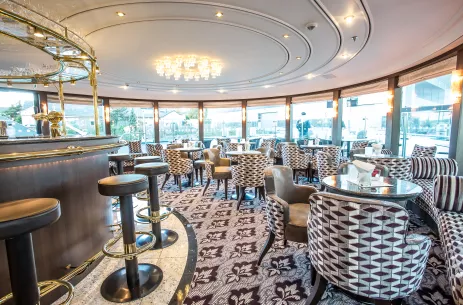 Dining and bar lounge area aboard the Thomas Hardy ship