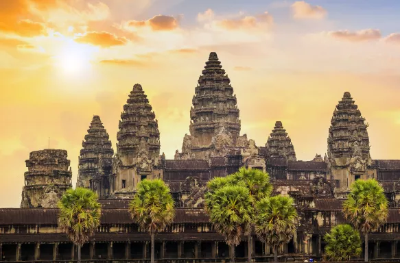 Beautiful sunrise at Ankor Wat temple complex in Siem Reap, Cambodia