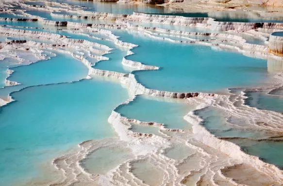 Travertine pools and terraces at Pamukkale hot springs, Turkey